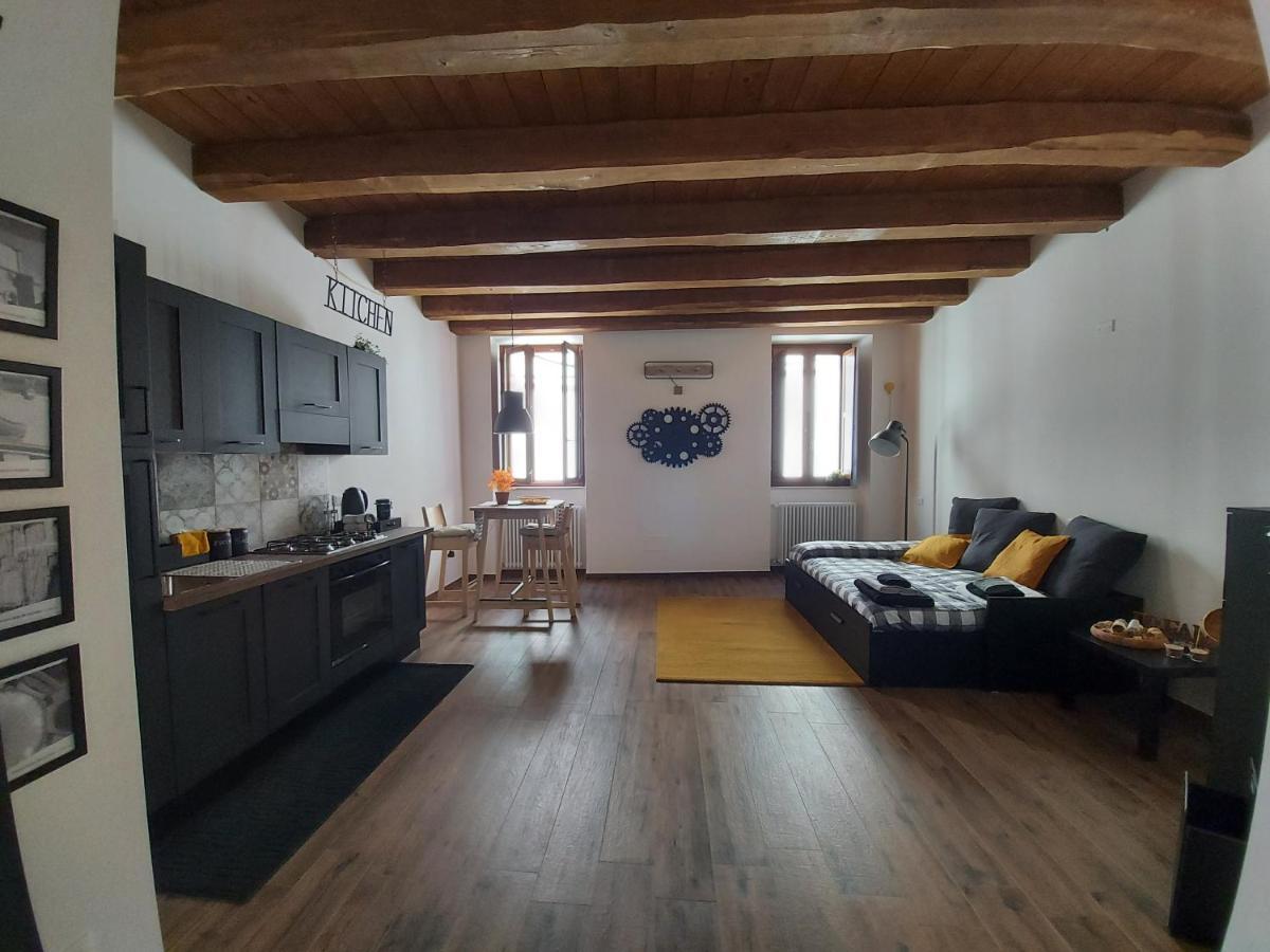 Il Caddi - Caratteristico Monolocale In Pieno Centro Storico Apartment L'Aquila Exterior photo